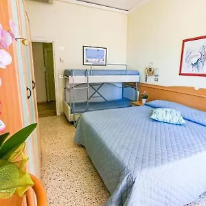 https://milano-simple.emilia-romagnahotels.net
