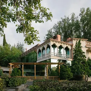 https://vinotel-boutique-hotel.alltbilisihotels.com